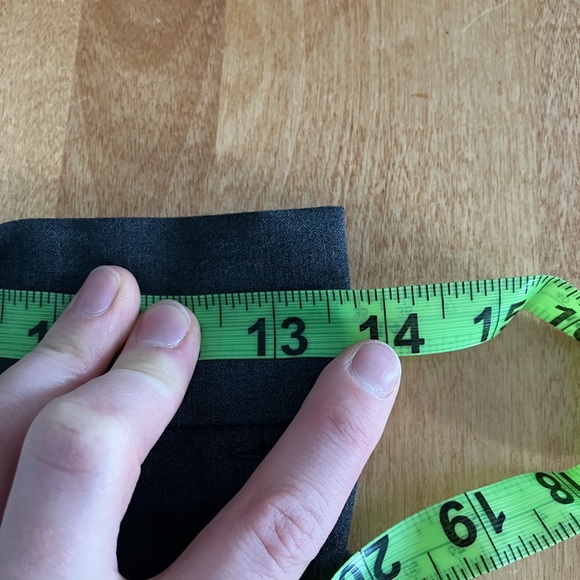 Beautiful light dress pants - Picture 5 of 6